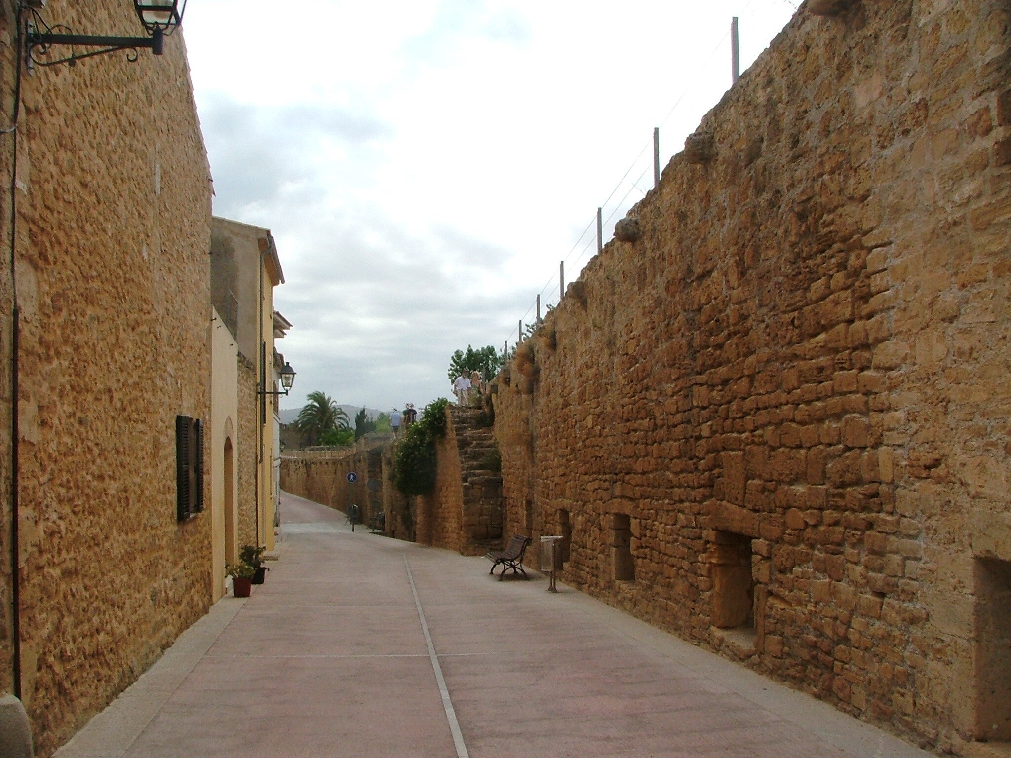 Alcudia_walls_round