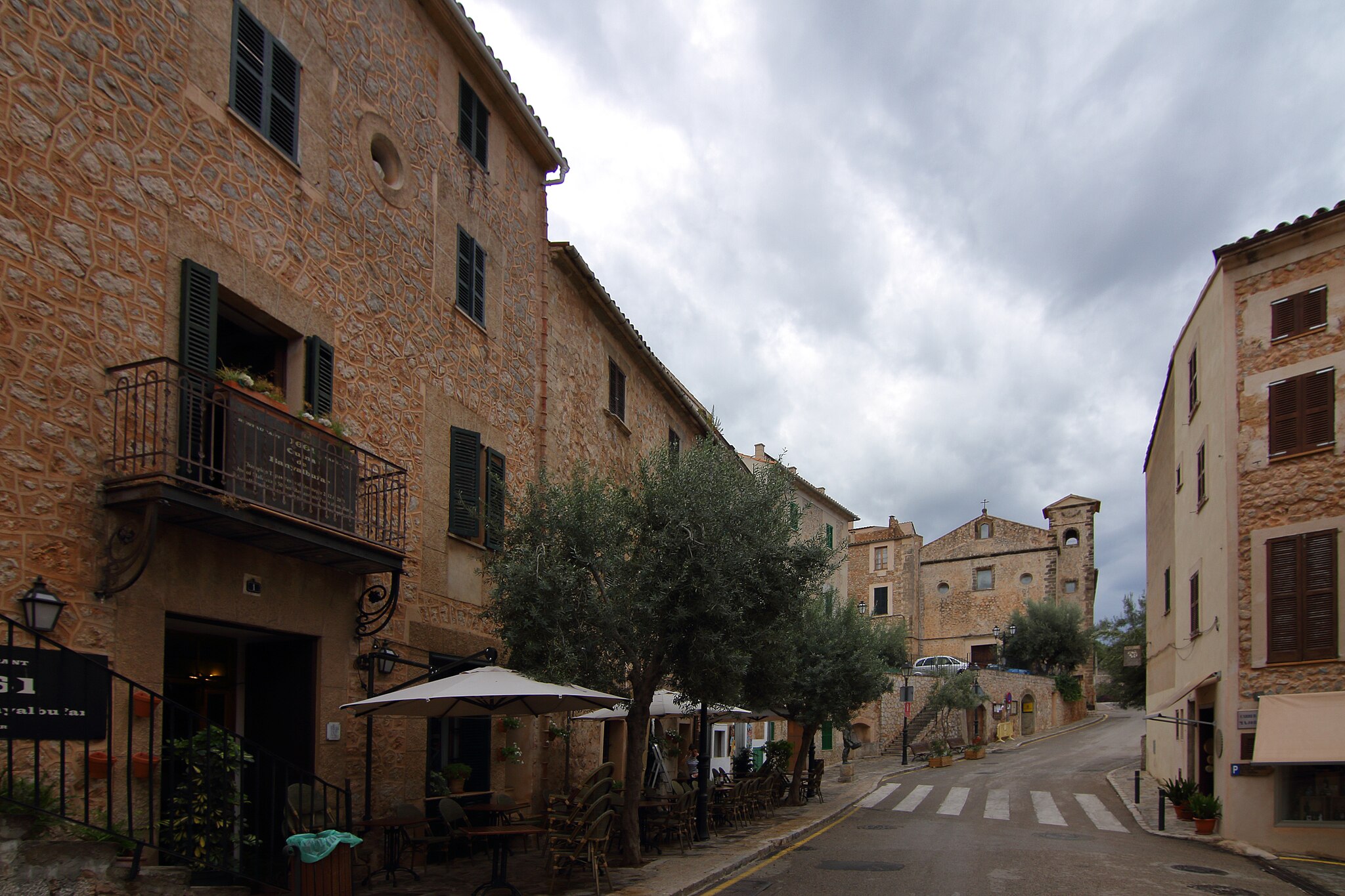 Banyalbufar_Carrer_Comte_de_Sallent,_01