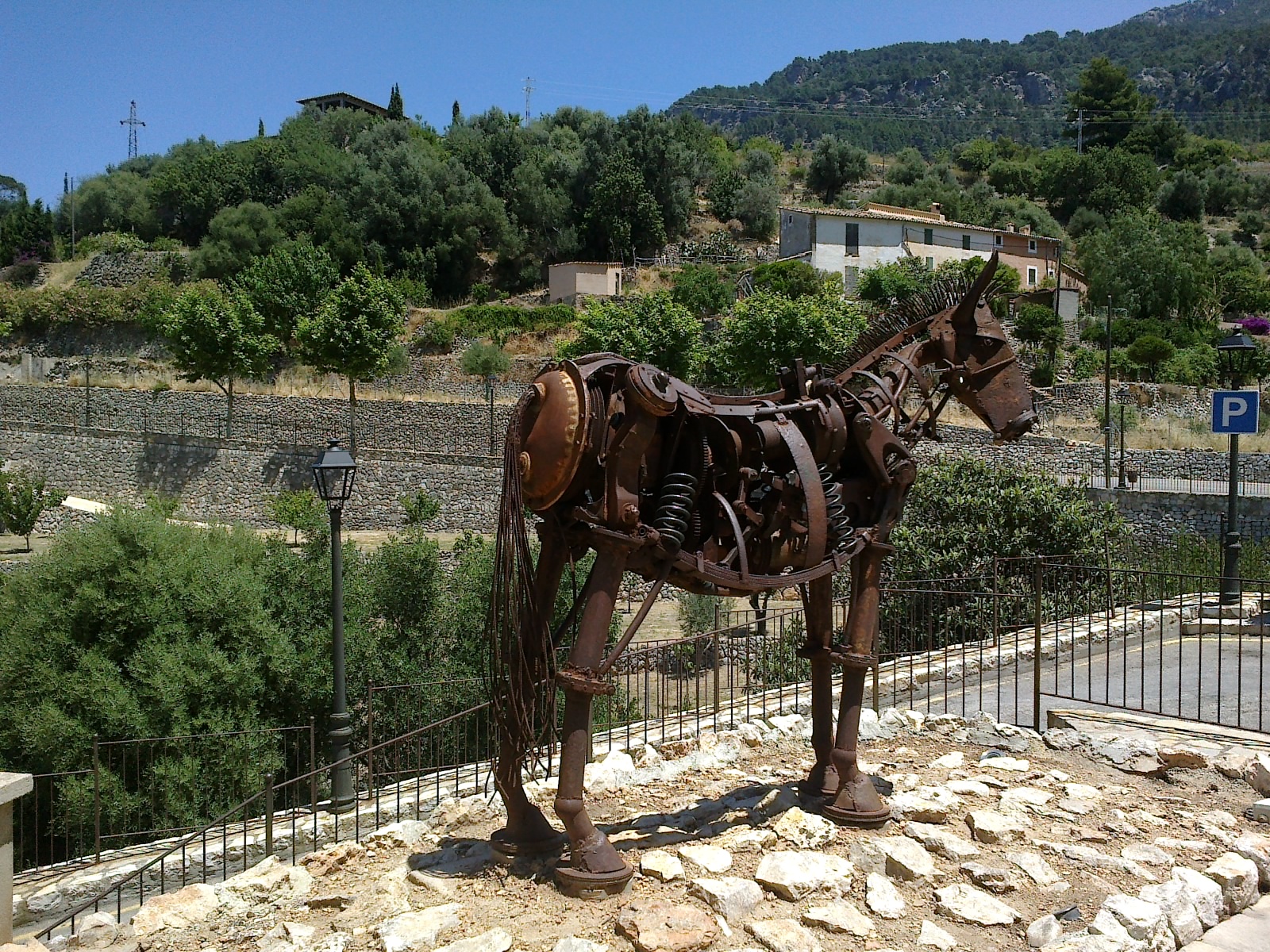 Estellencs_Carrer_Siquia_Sculpture_Mariano_Navares