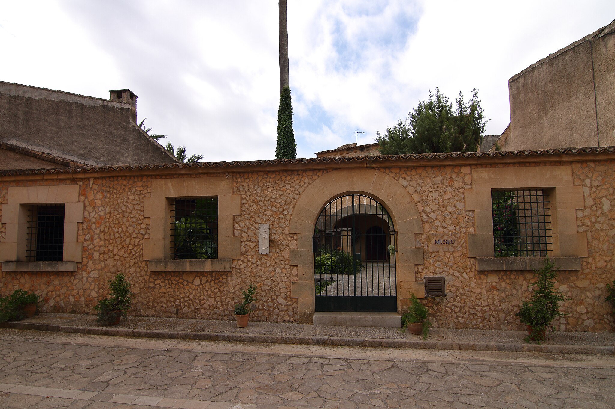 Petra,_Casa_museo_de_Fra_Juníper_Serra,_03