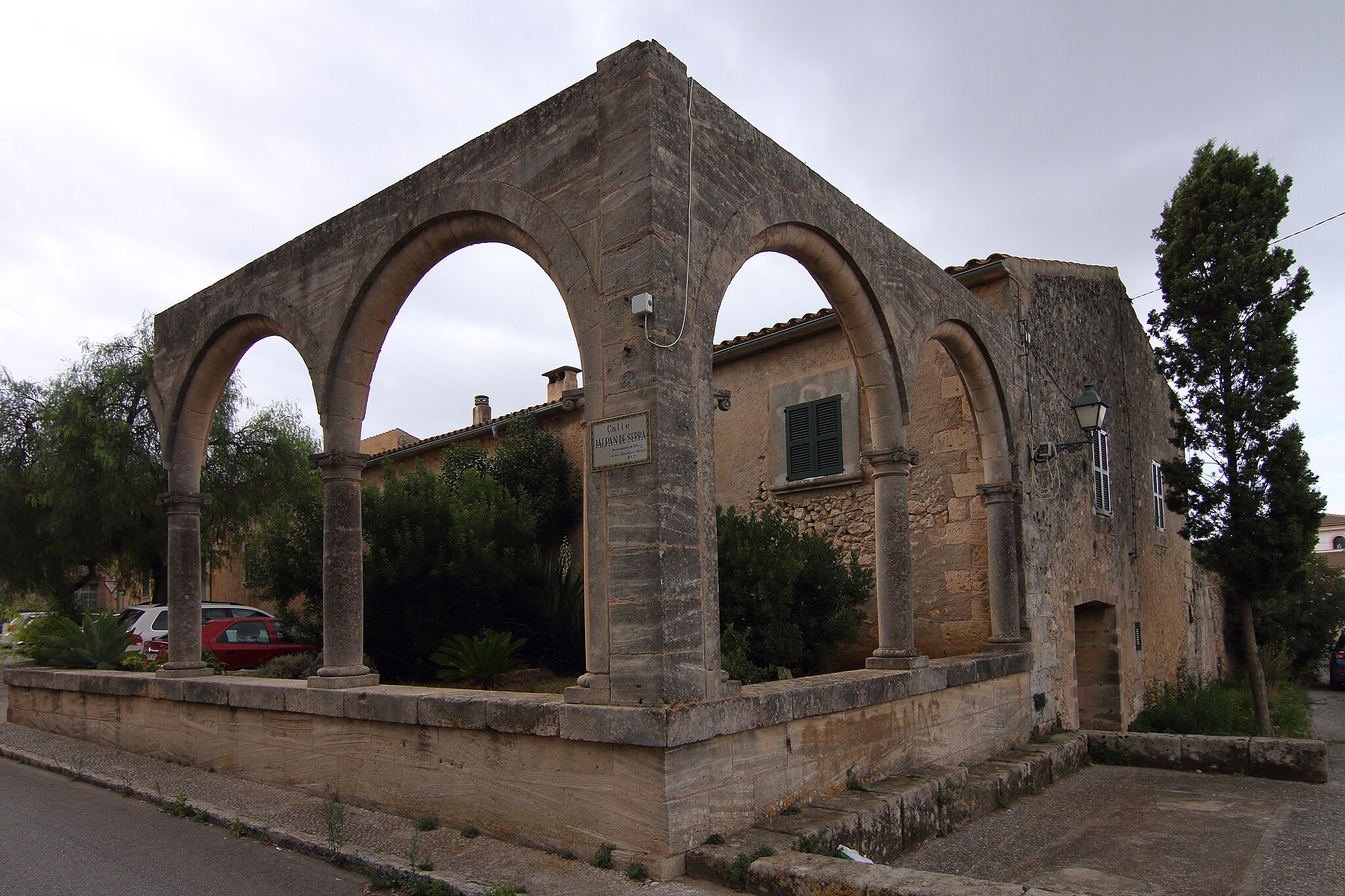 Petra,_arcada